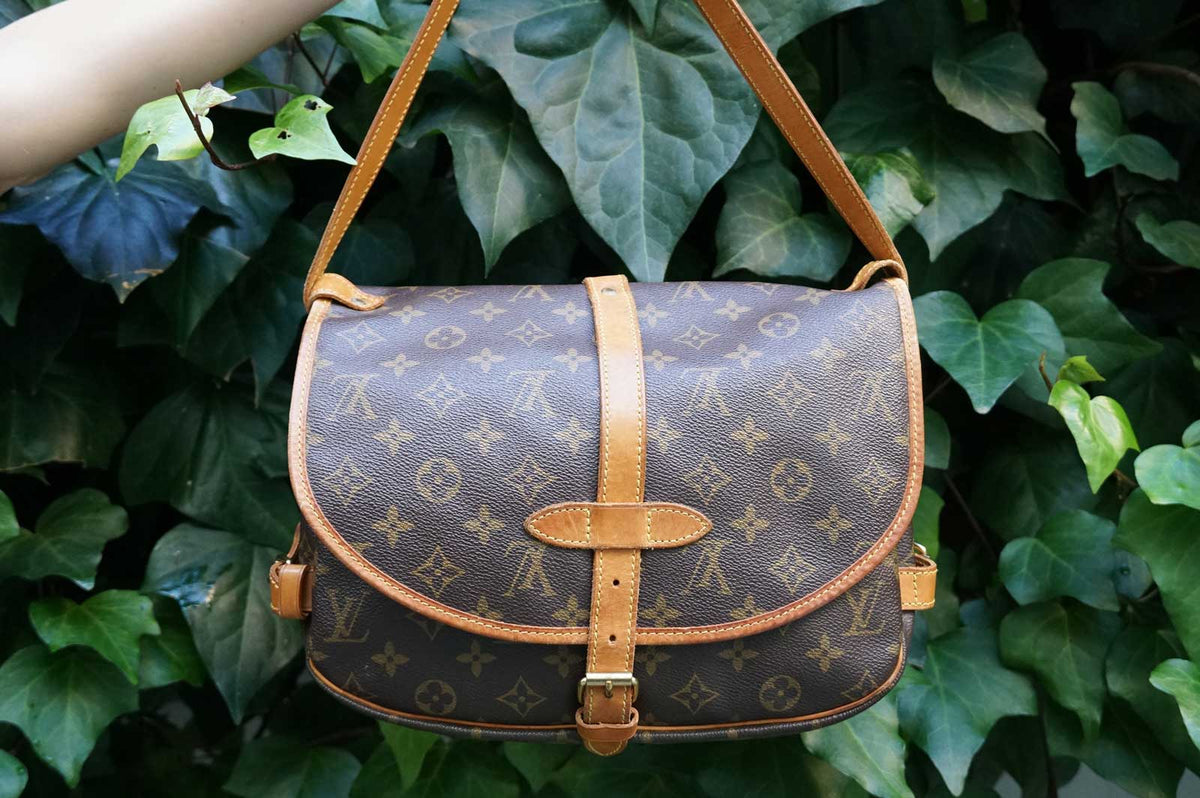 Louis Vuitton Monogram Saumur 25 - Brown Crossbody Bags, Handbags -  LOU775835