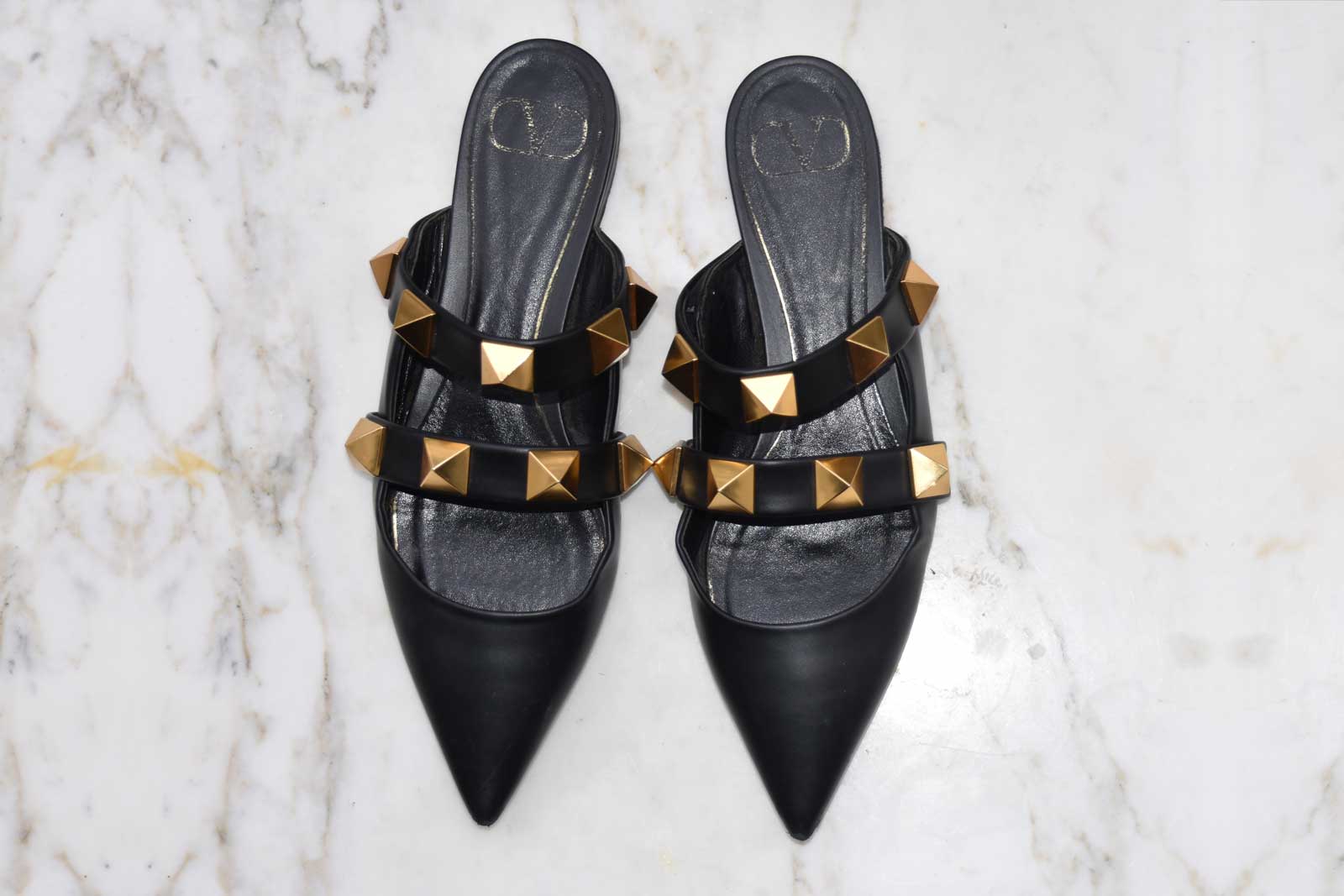 VALENTINO ROMAN STUD LEATHER SLIPPERS
