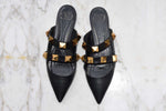 Load image into Gallery viewer, VALENTINO ROMAN STUD LEATHER SLIPPERS
