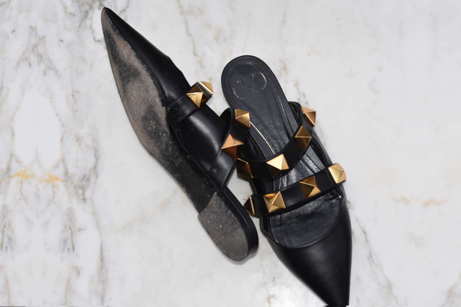 VALENTINO ROMAN STUD LEATHER SLIPPERS