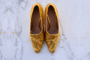 RARE BOTTEGA VENETA GOLD ALMONT PUMP