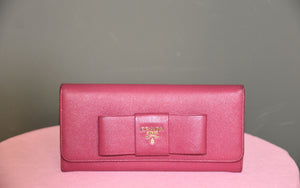 PRADA WALLET / CLUTCH